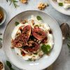 Ам! Сливочный йогурт со спелым инжиром и орешками