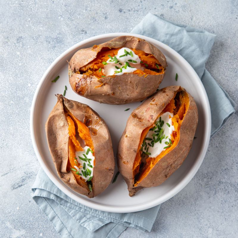 запеченый батат с сыром и зеленью