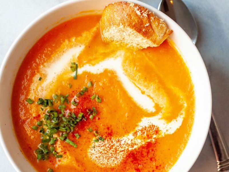 морковный крем-суп со сливками и сыром
