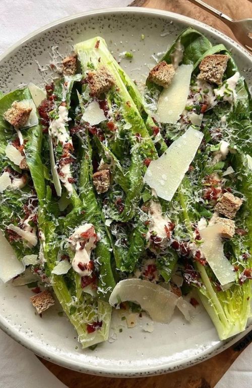 Салат «Цезарь» в healthy стиле