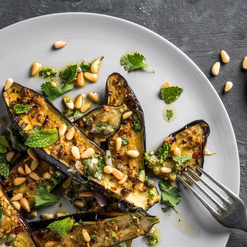 Салат из баклажанов с кедровым орехом