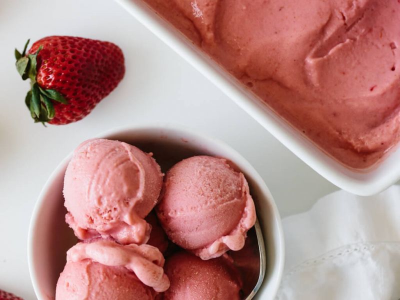 strawberry-frozen-yogurt-10